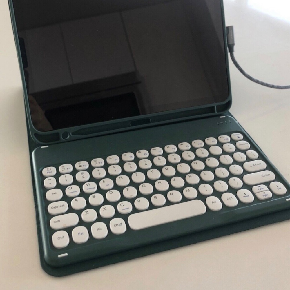 10.9 in. Ipad Keyboard Case With Wireless Detachable Bluetooth Keyboard